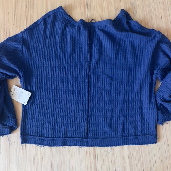 NWT FREE PEOPLE We The Free Ricky Thermal V Neck Top Size XS blue bell sleeve - Picture 9 of 9